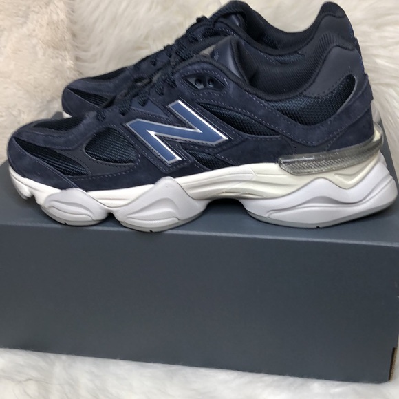 New Balance 9060 Navy Sneakers Men’s 8 NIB - Picture 6 of 10